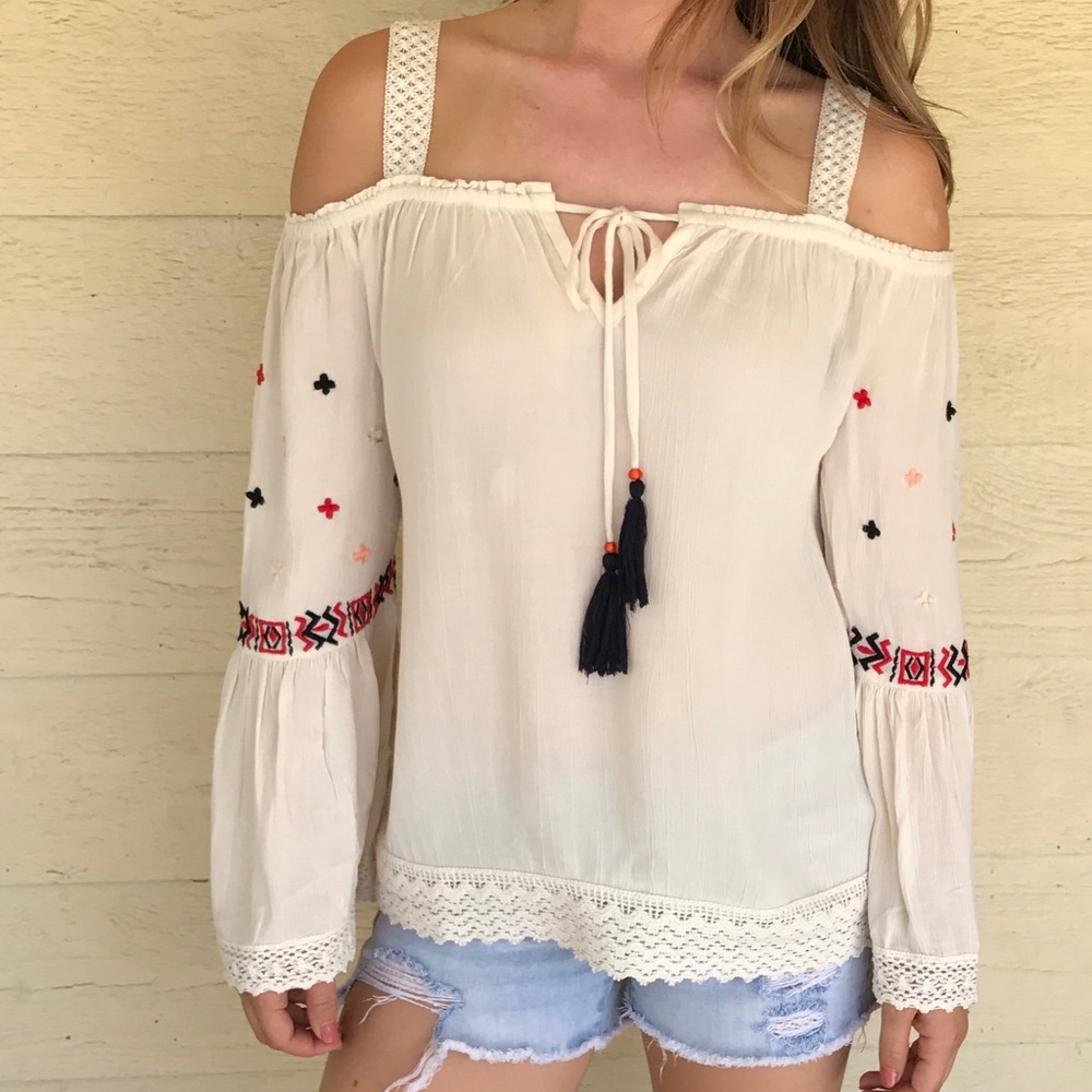 Off the shoulder long sleeve top